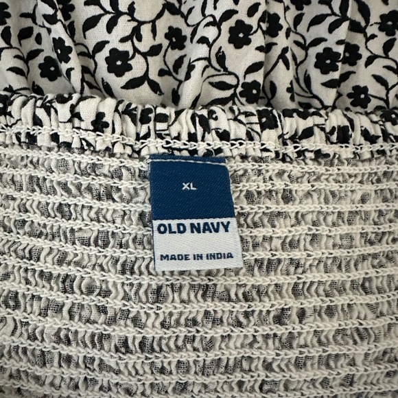 Old Navy XL Peasant Top Blouse Puffed Sleeve Smocked Back Floral‎ Print Button - Picture 6 of 9